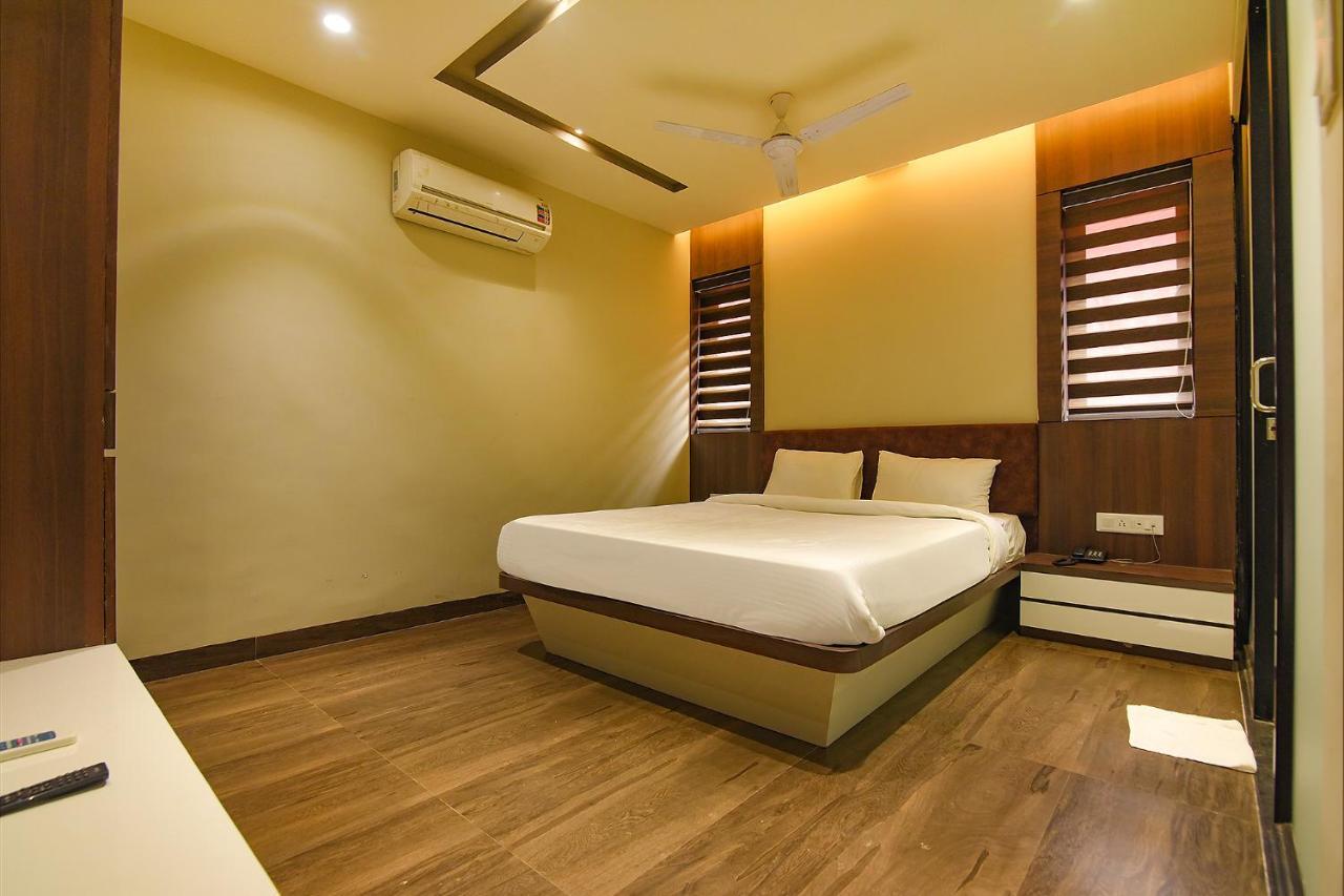 Fabhotel Eros 282 - Nr Sreebhumi Liluāh Exterior foto