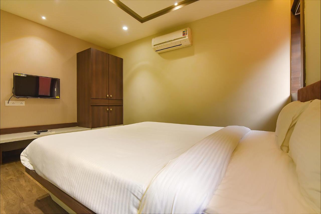 Fabhotel Eros 282 - Nr Sreebhumi Liluāh Exterior foto